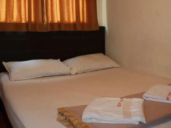Happy Hotel Singapur 0*,